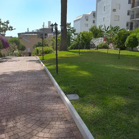 Centrico Cozy Con Piscina Y Parking شقة