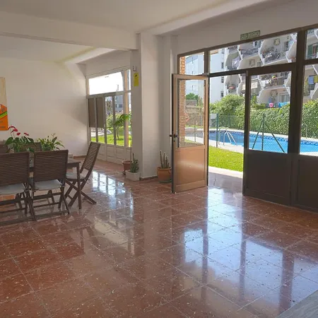 Centrico Cozy Con Piscina Y Parking Διαμέρισμα *