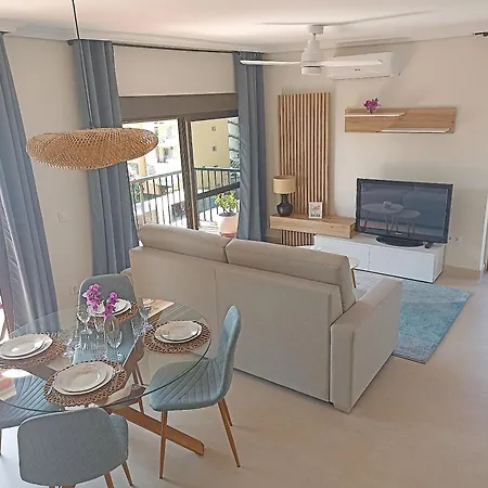 Centrico Con Piscina Y Parking Torremolinos