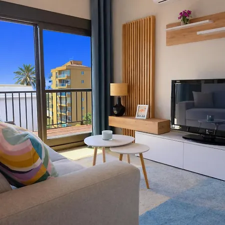 Centrico Cozy Con Piscina Y Parking 아파트 *