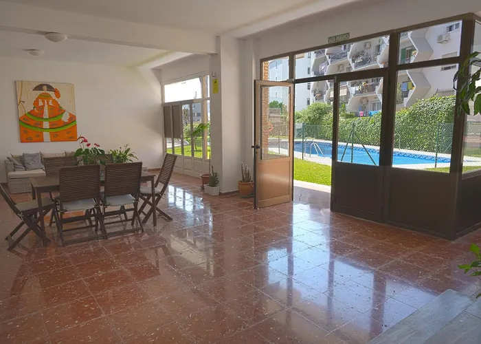 Centrico Cozy Con Piscina Y Parking 아파트 *