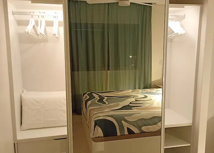 Céntrico Con Piscina Y Parking Torremolinos