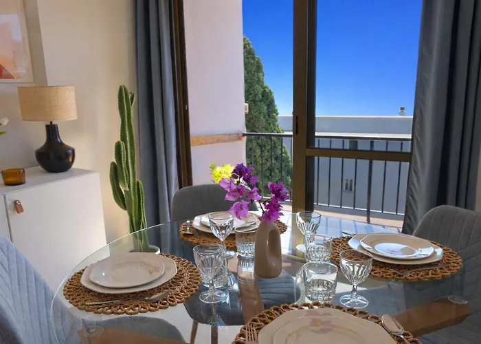 Céntrico Con Piscina Y Parking Torremolinos